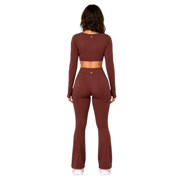 Conjunto Amélia Madder Brown costas